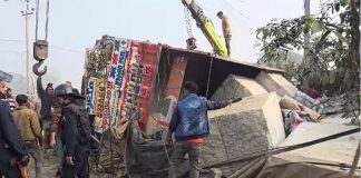 नवलपरासीमा ब्रेक फेल’ भएर क्रेन दुर्घटना : छ जना घाइते