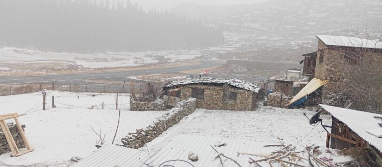 हुम्लामा फेरि हिमपात, हवाई सेवा बन्द