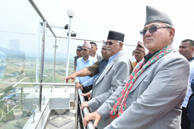 धरहराभन्दा अग्लो दमक बिजनेस भ्यू टावरमा केपी ‘बा’ (फोटोफिचर)