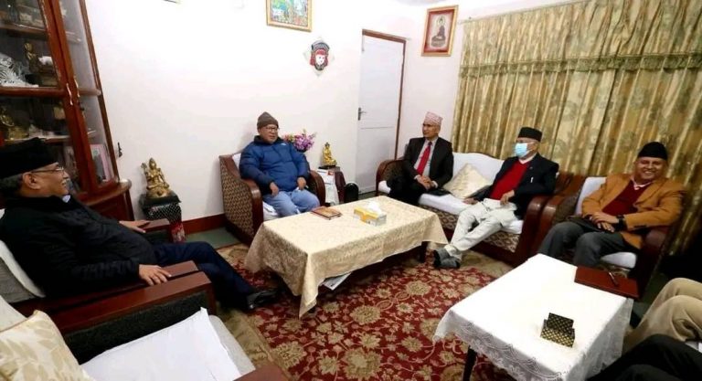नेपालनिवास पुगे प्रचण्ड र ओली, वामपन्थी एकताको पहल