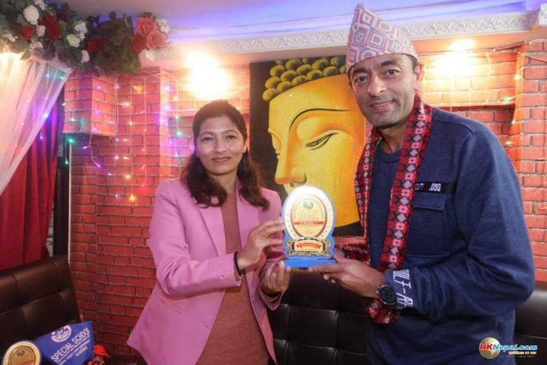 हङकङ १०० अल्ट्रा म्याराथन र मिक्स म्याच सोसाइटीद्वारा अटिजम  विशेष स्कूललाई सहयोग