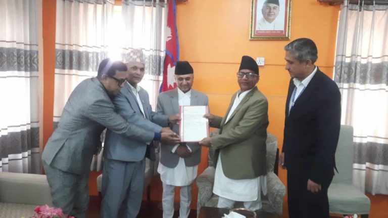 खगराज अधिकारीले गरे मुख्यमन्त्रीमा दाबी, मनाङेको पनि समर्थन