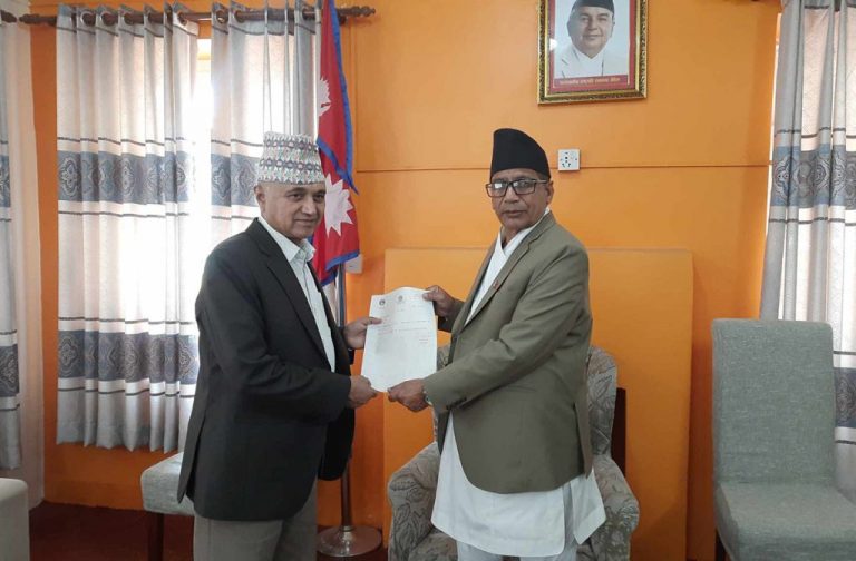 गण्डकीको मुख्यमन्त्रीमा खगराज अधिकारी नियुक्त