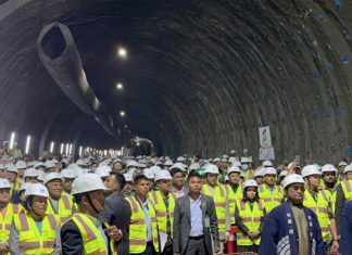 नागढुंगा-नौबिसे सुरुङमार्ग ‘ब्रेक थ्रु’, प्रधानमन्त्रीले गरे उद्घाटन