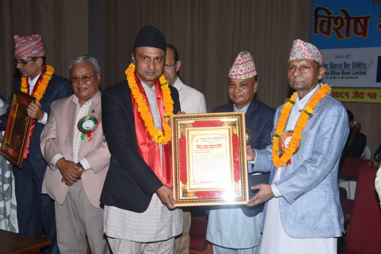 क्यानका महासचिव अधिकारी ‘आईसीटी एक्सिेलेन्स अवार्ड २०२४’ बाट सम्मानित