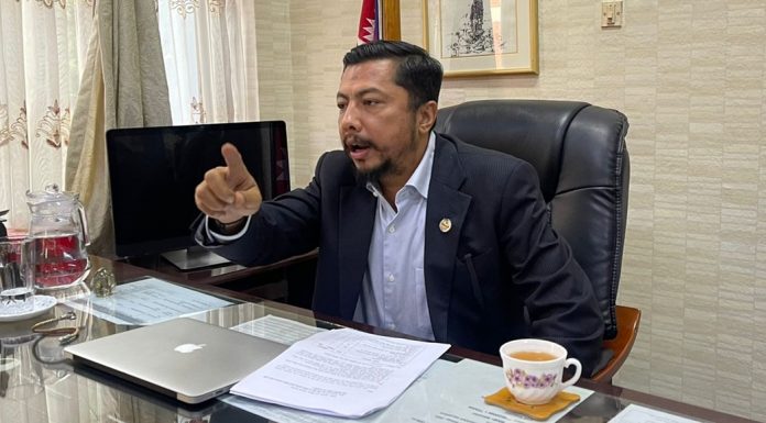 समयबद्ध कार्ययोजना बनाएर काम गर्न ऊर्जामन्त्री श्रेष्ठको निर्देशन