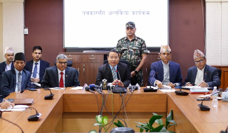 ‘आर्थिक विचलन देखिएपछि बाध्य भएर विद्युतीय गाडीको कर बढायौं’