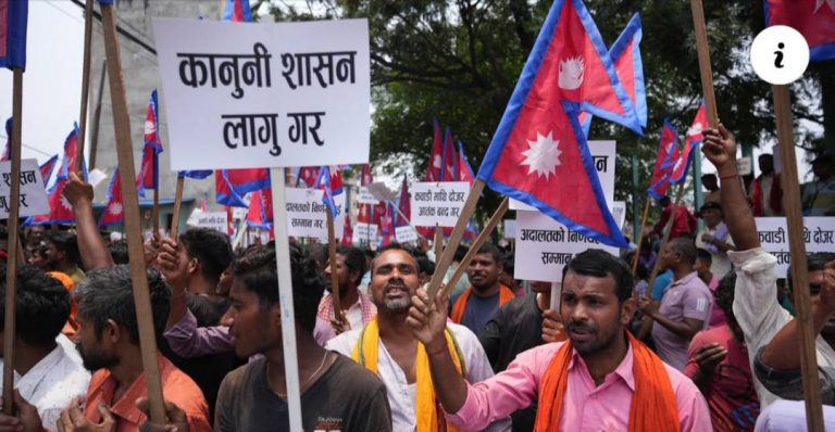 काठमाडौं महानगरविरूद्ध कवाड व्यवसायीको प्रदर्शन