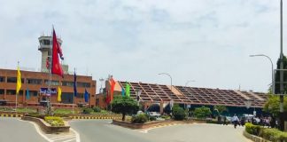 अमेरिकाबाट फिर्ता आएका ८ नेपाली अध्यागमनकाे जिम्मामा