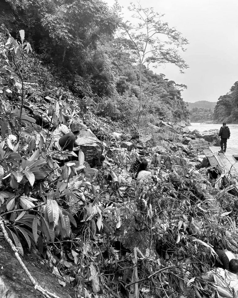 मुग्लिन–आँबुखैरेनी सडक आज बिहानभर बन्द, बिरामीका लागि दुबैतर्फ एम्बुलेन्स