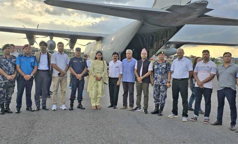 भरतपुरबाट भारतीय वायुसेनाको जहाज बस दुर्घटनाका मृतकको शव लिएर उड्यो