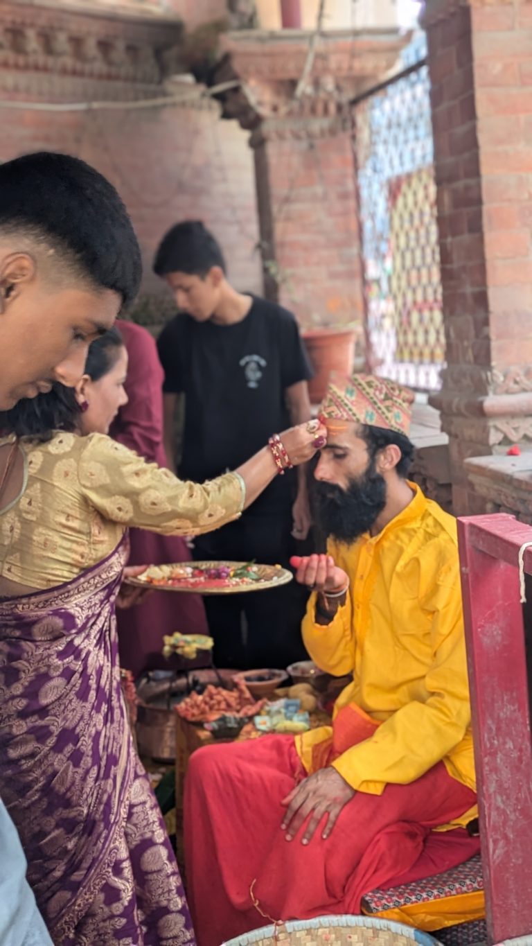यसरी मनाइदै छ जनै पूर्णिमा र रक्षा बन्धन (फोटो फिचर)