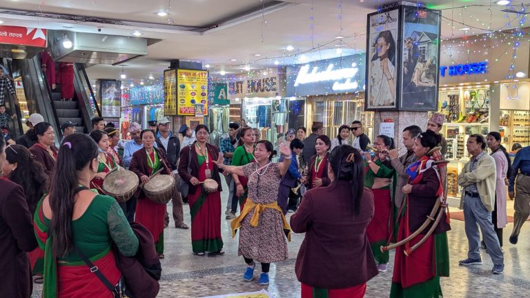 काठमाडौंमा राति ९ बजेपछि देउसीभैली नखेल्न प्रशासनको आग्रह