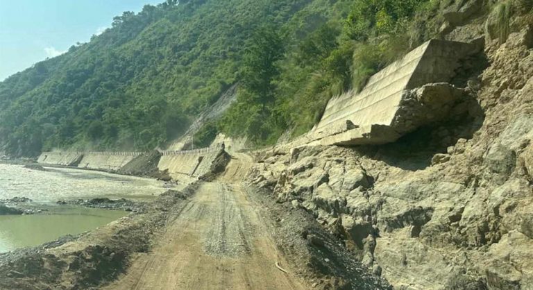 सडकका संरचना पुनर्निर्माणमा १२ अर्ब ३८ करोड रुपैयाँ लाग्ने अनुमान