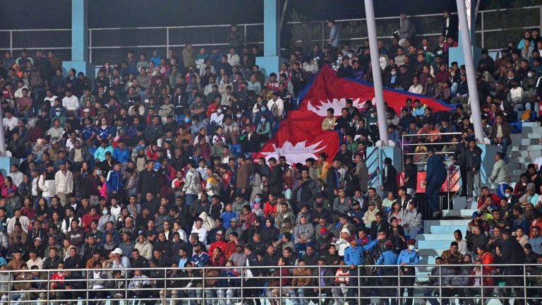 फाइनल खेल हेर्ने रङ्गशाला जादै  हुनुहुन्छ ? यस्ता सामान लैजान पाइदैन
