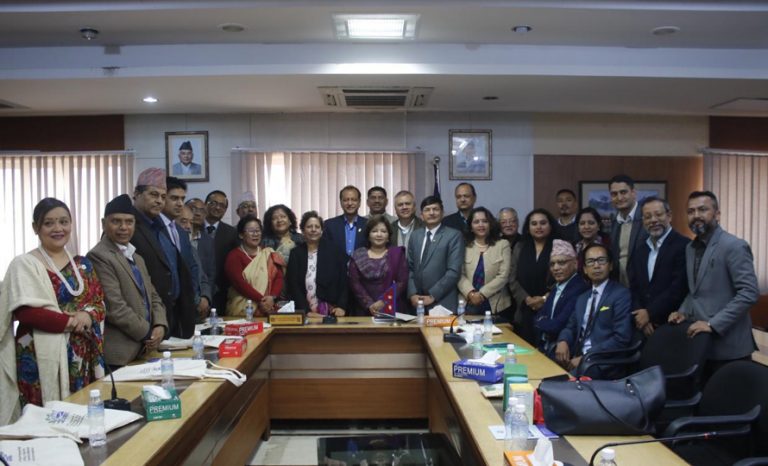 आर्थिक कूटनीतिलाई प्राथमिकतामा राख्न नवनियुक्त राजदूतहरुलाई परराष्ट्र मन्त्रीको आग्रह