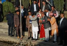 राष्ट्रपति पौडेलले गरे छठी माताको पूजा, अस्ताउँदो सूर्यलाई अर्घदान