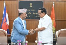 पूर्वमन्त्री दीपक खड्का पक्राउ