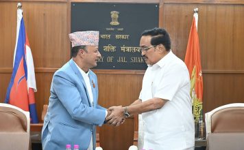 पूर्वमन्त्री दीपक खड्का पक्राउ