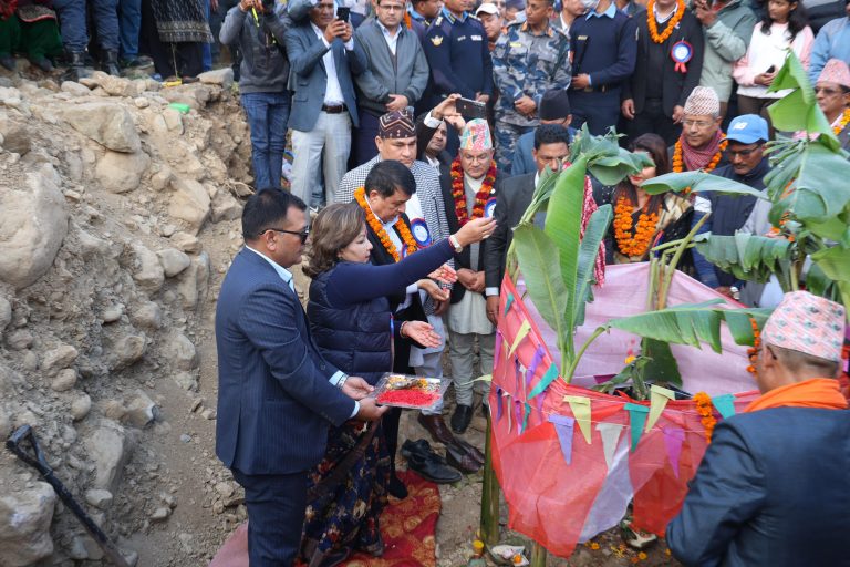 कैलालीको चिसापानीमा केवलकार निर्माण सुरु, भयो शिलान्यास