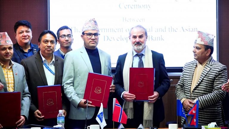 एडीबीले तीन परियोजनाका लागि १ खर्ब ५ अर्ब रुपैयाँ बराबर सहयोग दिने