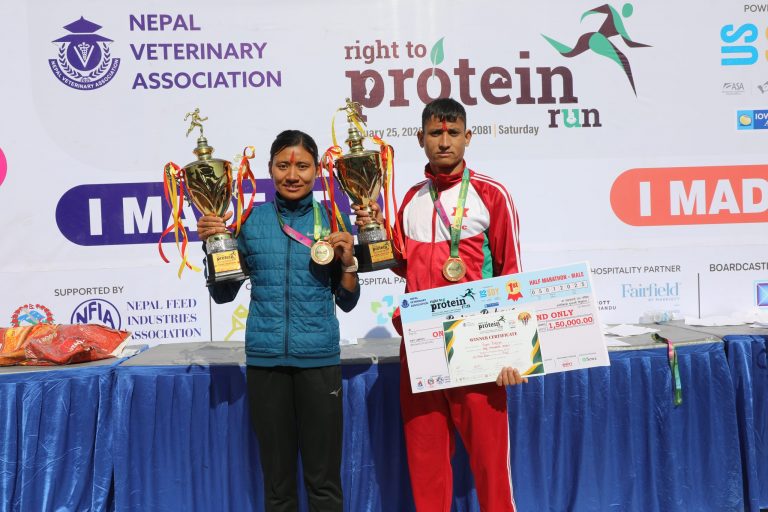 सन्तोषी  र राजनलाई चौथो राइट टु प्रोटिन रन हाफ म्याराथनको उपाधि