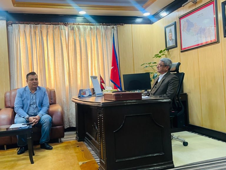 ‘गैरआवासीय नेपाली नागरिकताको पूर्ण कार्यान्वयनसम्बन्धि समस्या छिट्टै समाधान हुने’ :गृहमन्त्री