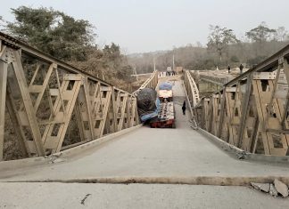 विनयी खोलामा पुल नजिकैबाट दुईतर्फी डाइभर्सन