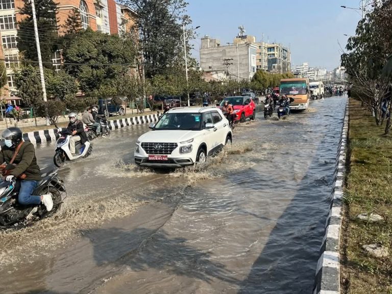 विद्युत प्राधिकरणको लापरबाहीले पाइप फुटेको केयुकेएलको  आरोप
