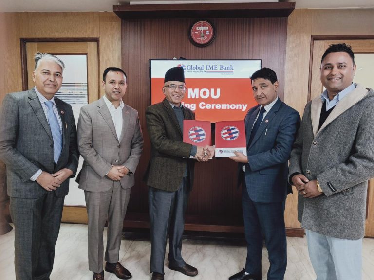 ग्लोबल आइएमई र इन्फोडेभलपर्सबिच बैंकमा बजेट ३६० सफ्टवेयर प्रयोग सम्बन्धी सम्झौता