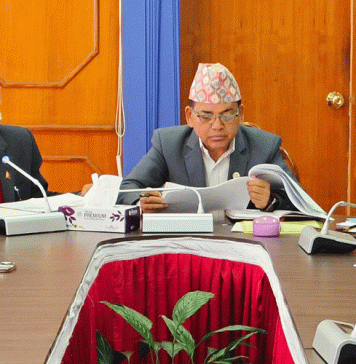 बाढीले क्षतिग्रस्त सडक पुनर्निर्माणको काम वर्षाअघि सक्न निर्देशन