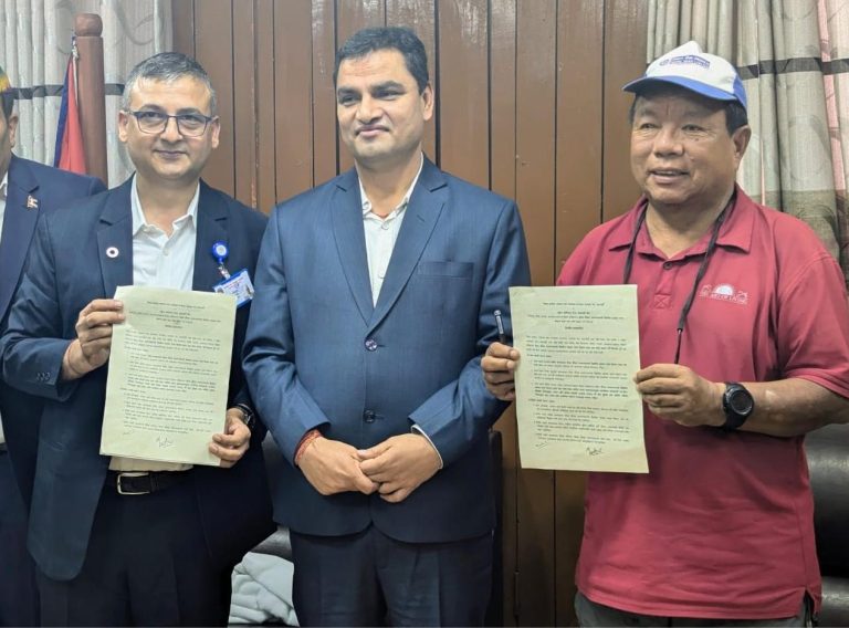 राष्ट्रिय आविष्कारले  गर्याे  २३ लाखमा संघीय अस्पतालमा थन्किएका ५ सय  उपकरण मर्मत