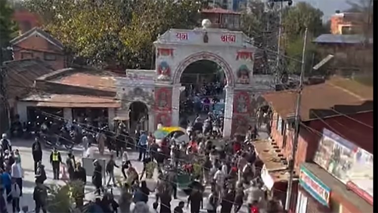 पाटन क्याम्पसमा नेविसंघ र अनेरास्ववियुबीच झडप