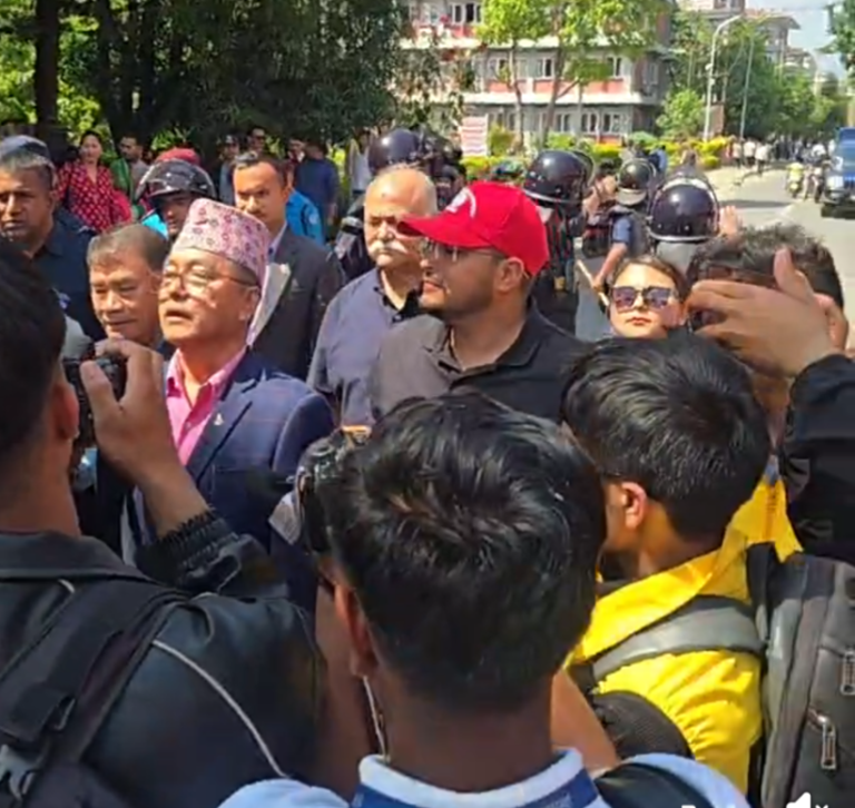 ज्ञानेन्द्र शाही पनि पक्राउ
