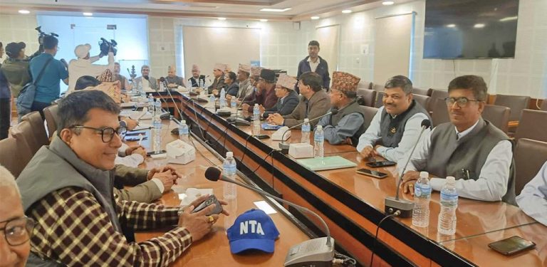 सरकार र शिक्षक महासंघबीच ९ बुँदे सहमति, विद्यालय खुल्ने