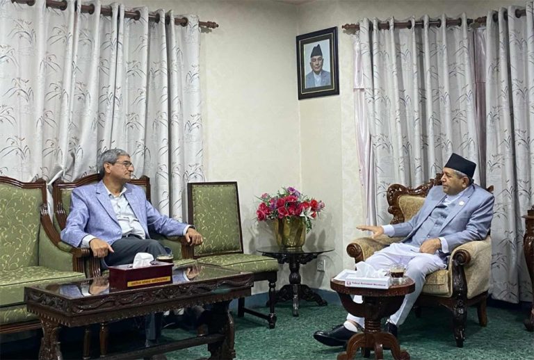 सभामुख देवराज घिमिरे र गृहमन्त्री रमेश लेखकबीच भेटवार्ता