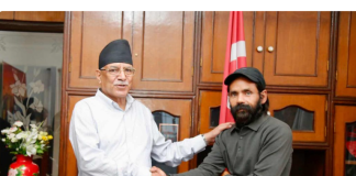 सुर्खेतबाट हिड्दै आएका बोहोराले भेटे प्रचण्डसँग