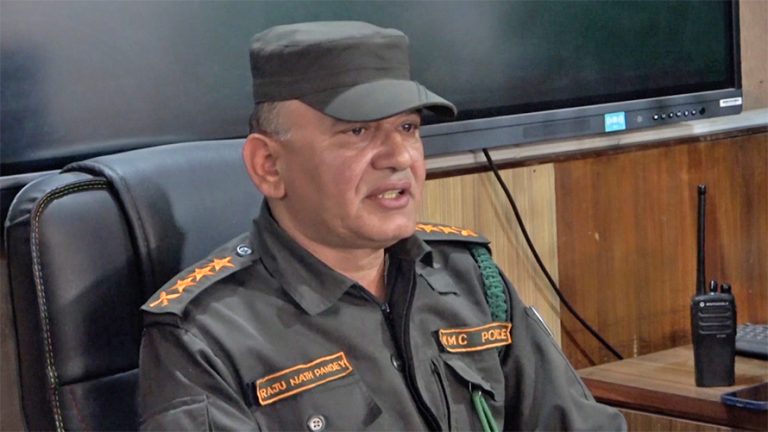 नगर प्रहरी प्रमुख राजुनाथ पाण्डे निलम्बित