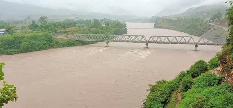 भेरी नदी खतराको सतह नजिक पुग्यो,सतर्क रहन आग्रह
