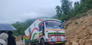 दाउन्नेमा आज पनि सवारीको लामो जाम, अत्यावश्यकबाहेक यात्रा नगर्न आग्रह