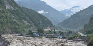 भोटेकोसीमा भीषण बाढी, सतर्क रहन आग्रह