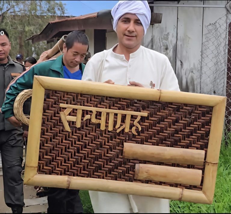 दिक्तेलका मेयर भट्टराईले माइतिघरमा शुरु गरे सत्याग्रह