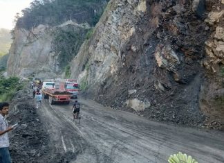 नारायणगढ–मुग्लिन : ढुंगा झर्दैछ, तर राजमार्ग सूचारु