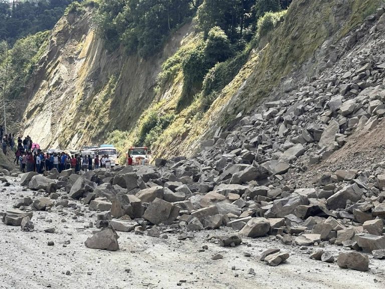 धुलिखेल–खावा सडक चैत ७ गतेदेखि २० गतेसम्म राती बन्द