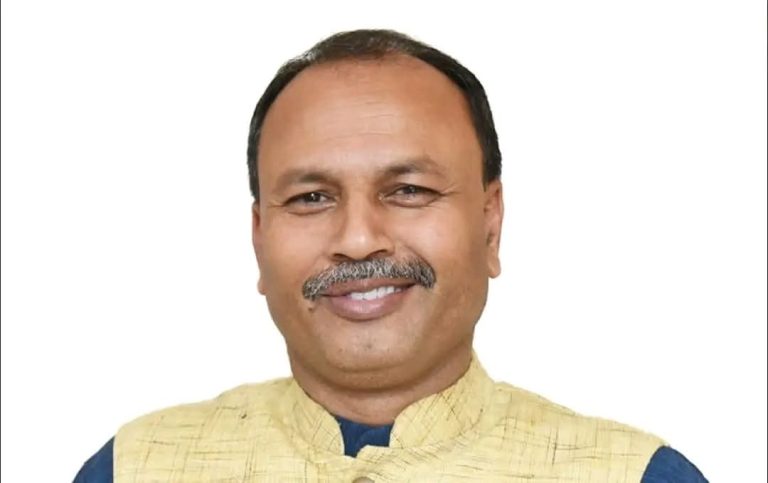 अनिलकुमार झाले पार्टीबाट दिए राजीनामा