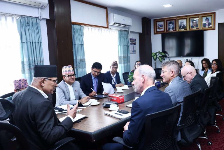 विश्व बैंकले अर्थमन्त्रीलाई भन्यो – निजी क्षेत्रलाई साथ लिएर अघि बढ्नुस्