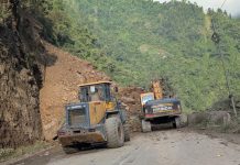 ट्रक यातायात व्यवसायी महासंघले गर्याे नारायणगढ –मुग्लिन सडककाे दिगाे समाधानको माग