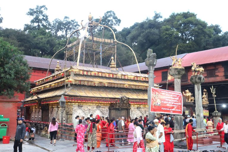 आज दसैंको तेस्रो दिन : चन्द्रघण्टा देवीको साधना गरिँदै