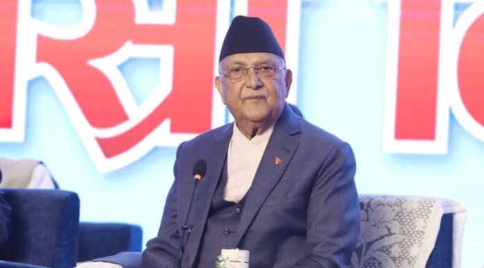 अध्यक्षमा ओलीले दिए उम्मेदवारी, प्रस्तावकमा बादल र समर्थक पौडेल