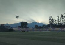 यसरी हुँदैछ त्रिवि क्रिकेट मैदानमा लाइट जडानकाे काम